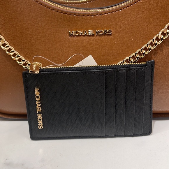 MICHAEL KORS
Jet Set Travel Medium Top Zip Leather Card Case Wallet
Black
NWT - Picture 2 of 16